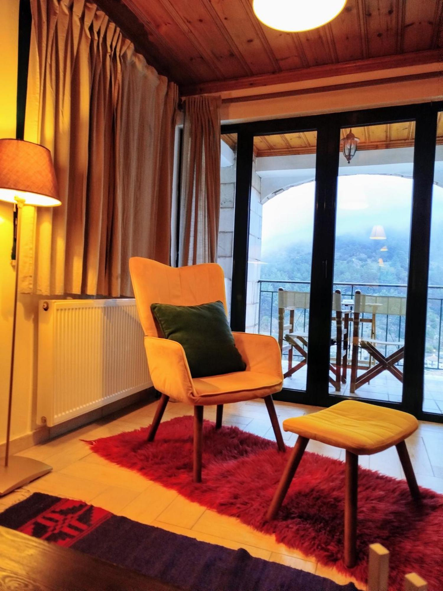Kristis'S Homes - "Beautiful Home" In Dimitsana Buitenkant foto